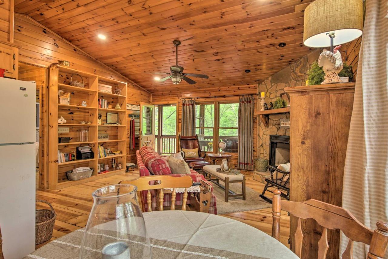 Peaceful Blue Ridge Cabin With Decks And Fire Pit Kültér fotó