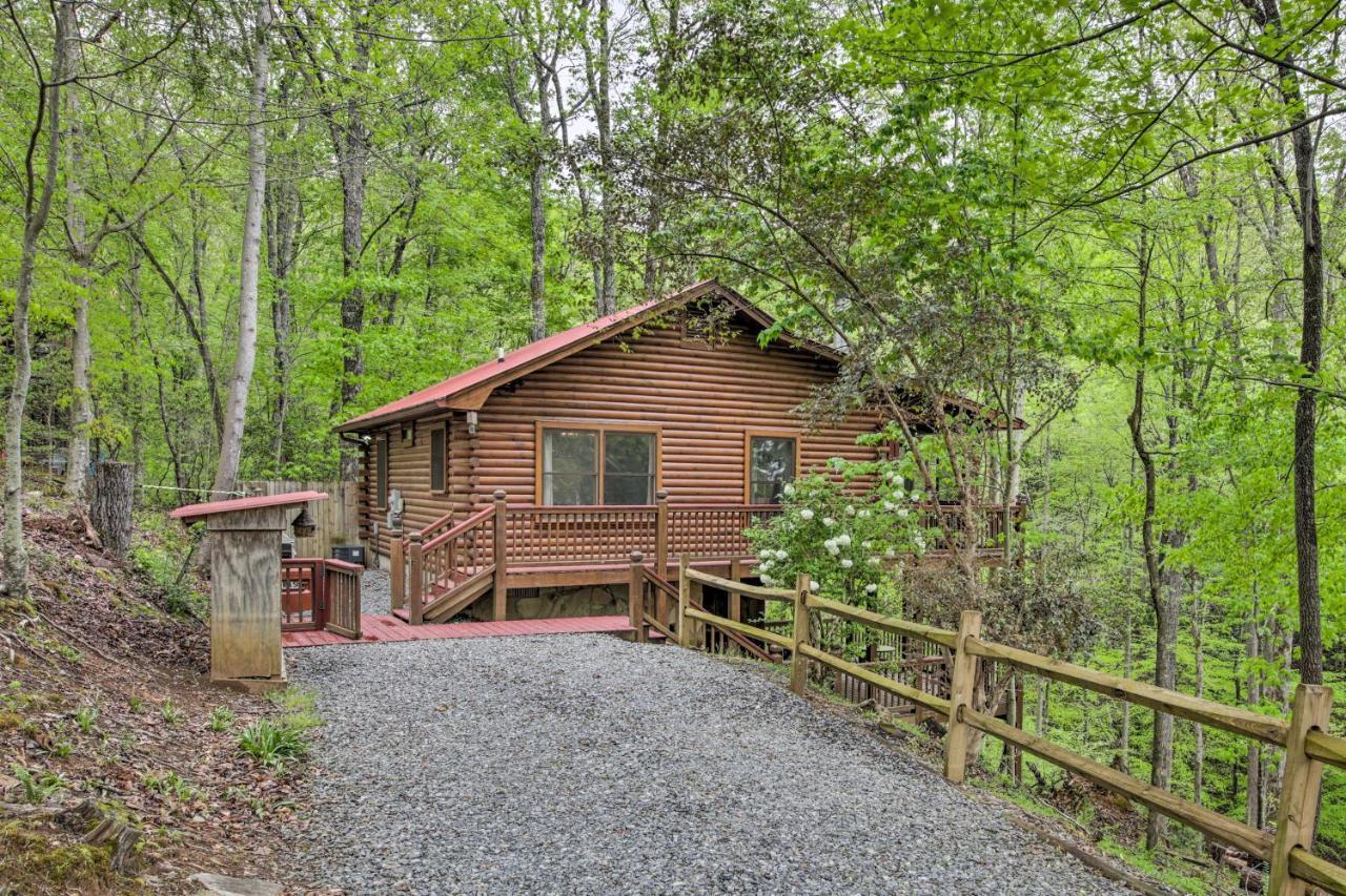 Peaceful Blue Ridge Cabin With Decks And Fire Pit Kültér fotó