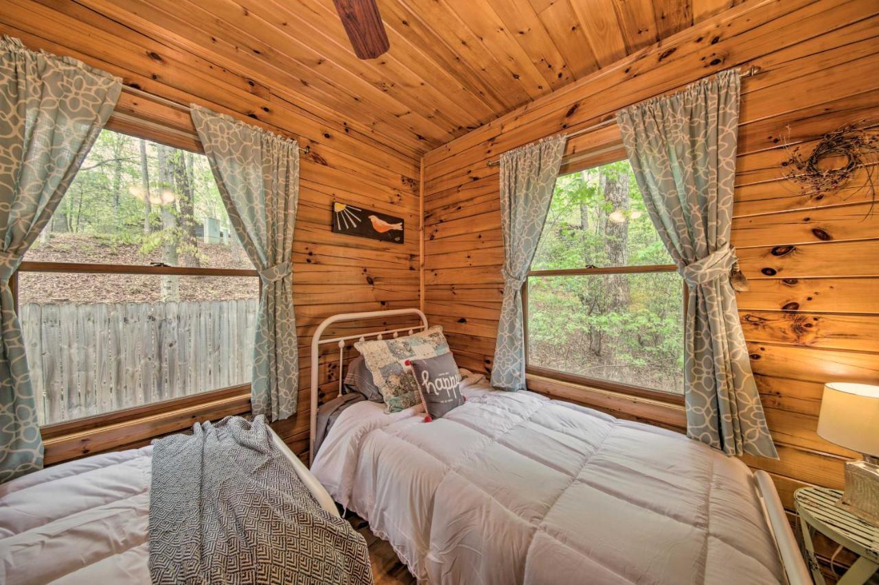Peaceful Blue Ridge Cabin With Decks And Fire Pit Kültér fotó