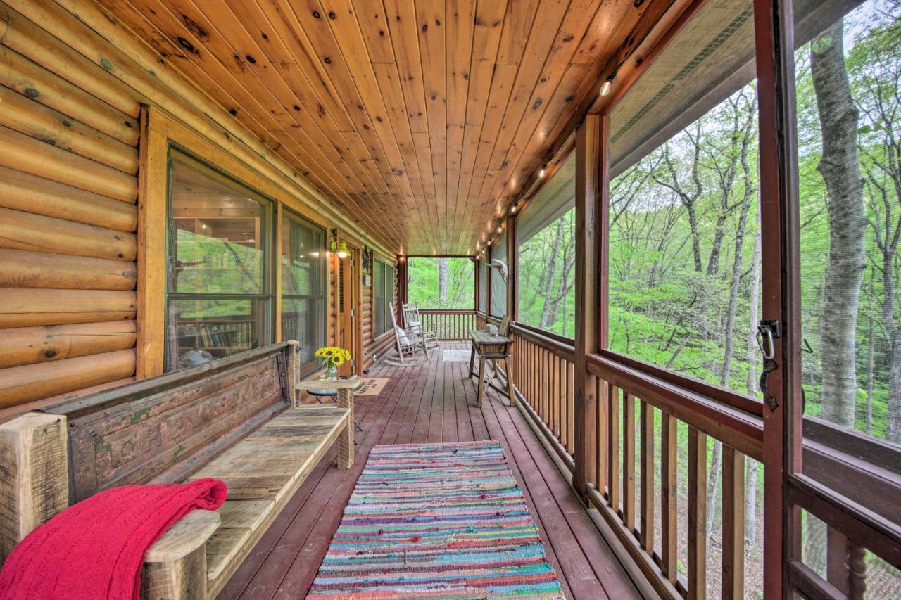 Peaceful Blue Ridge Cabin With Decks And Fire Pit Kültér fotó