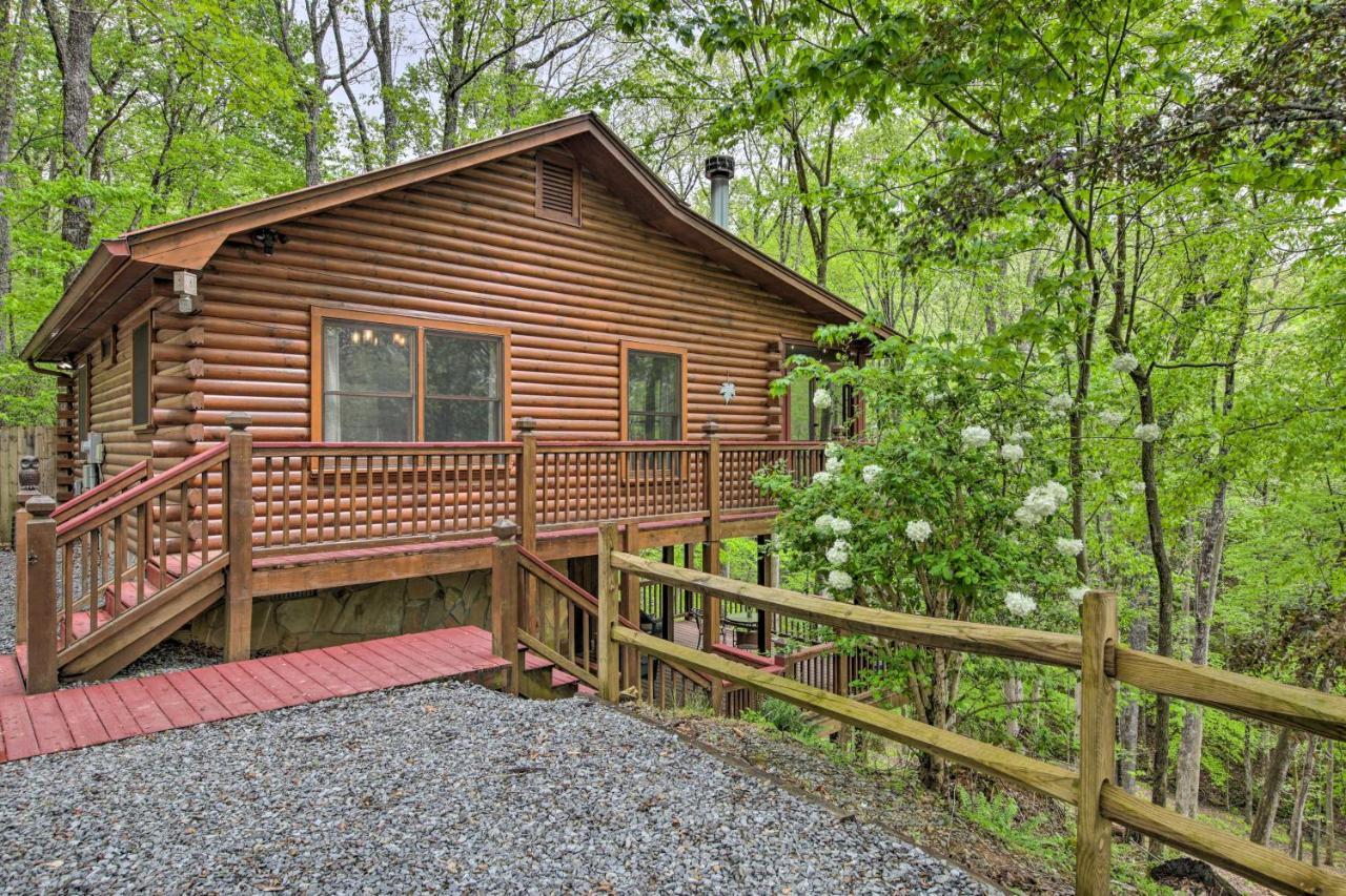 Peaceful Blue Ridge Cabin With Decks And Fire Pit Kültér fotó