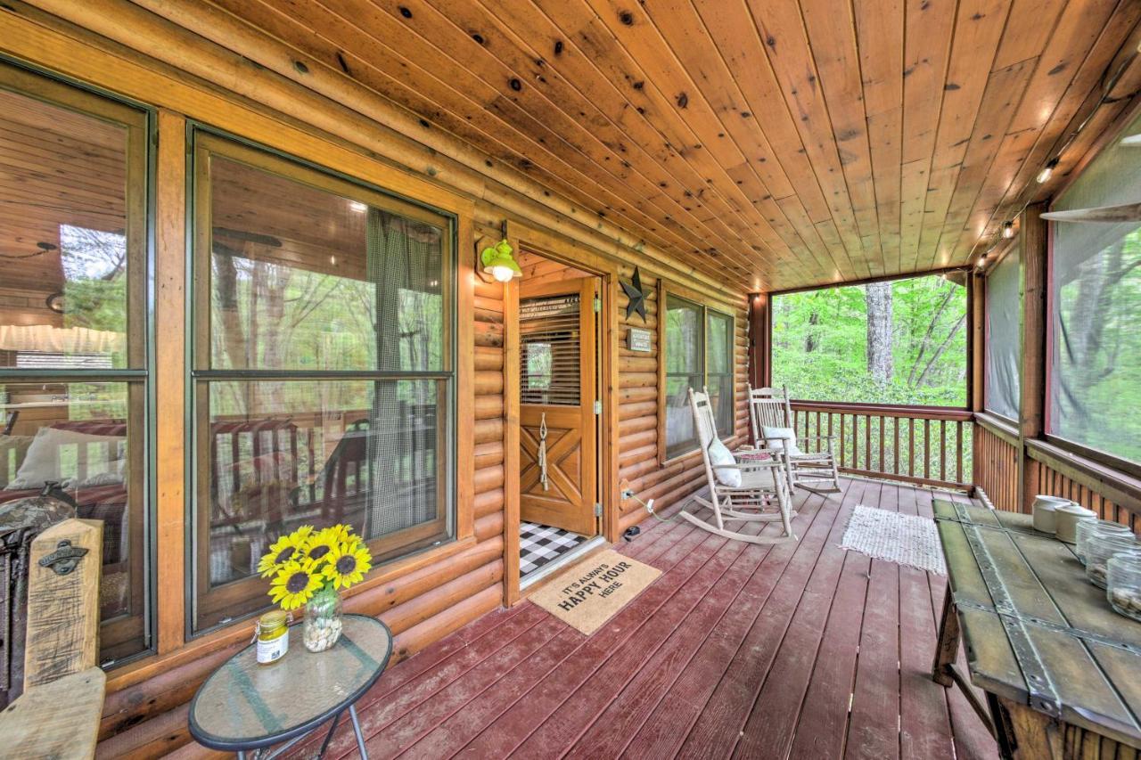 Peaceful Blue Ridge Cabin With Decks And Fire Pit Kültér fotó